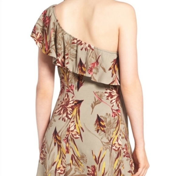 ASTR the Label Multi Island Floral Dress - Picture 4 of 13